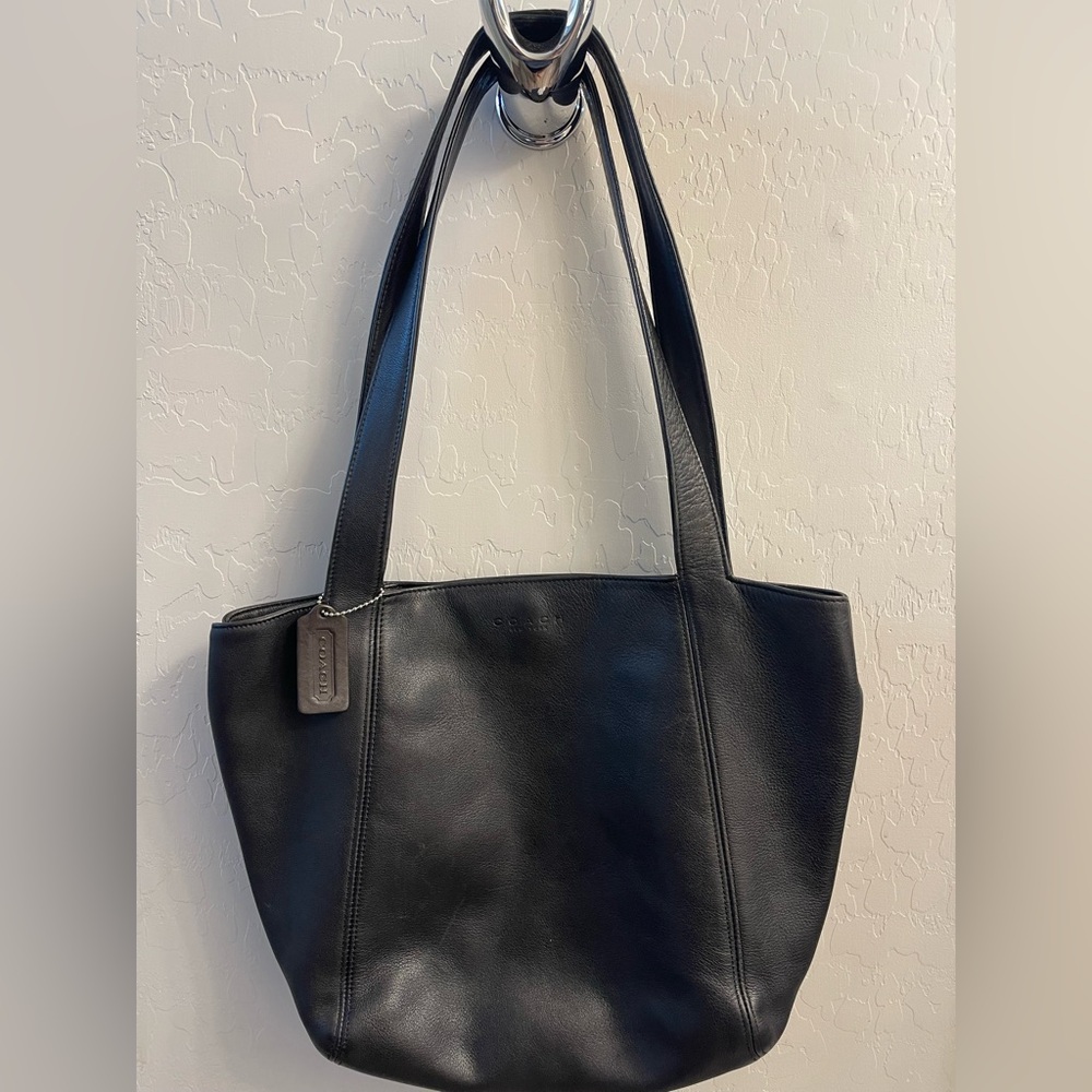 Coach Lexington Bucket